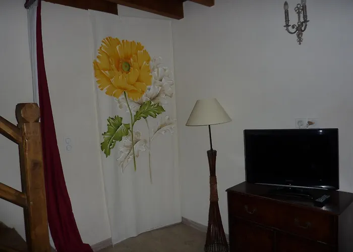 D'hotes Du Clos Semper Felix 3*