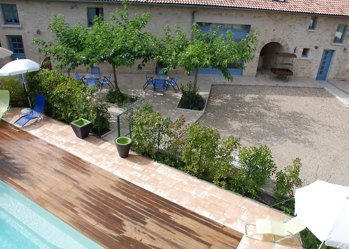 לינה וארוחת בוקר D'hotes Du Clos Semper Felix 3*