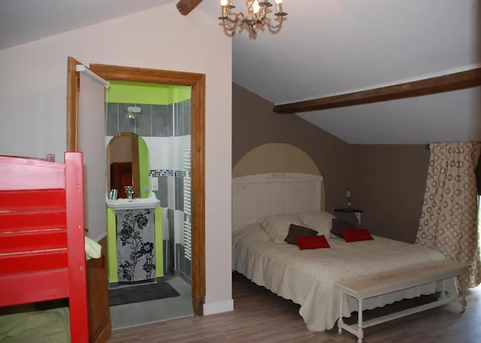 D'hotes Du Clos Semper Felix לינה וארוחת בוקר Sainte-Bazeille